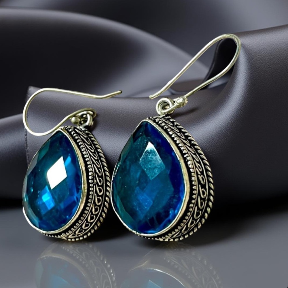 Sterling silver earrings Blue / Teal 925 earrings facets cut Beautiful